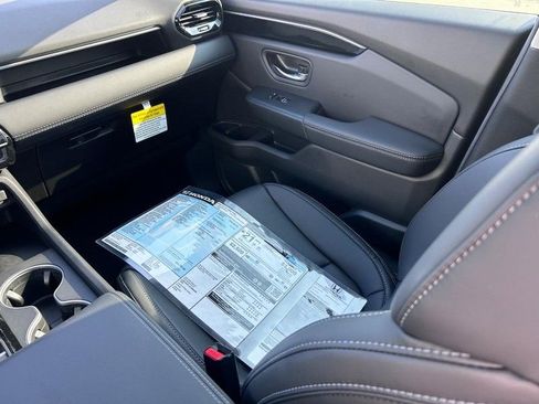 New 2025 Honda Pilot Touring image 20