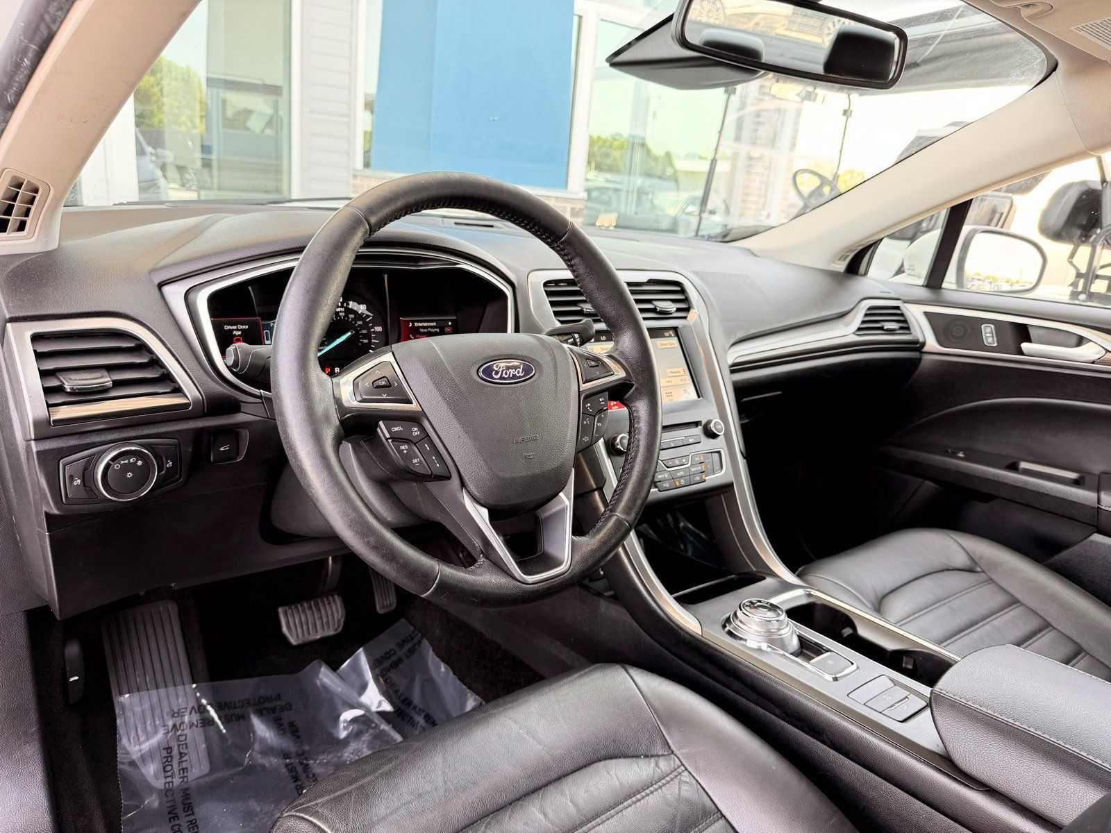 Used 2018 Ford Fusion SE w/ Equipment Group 602A FWD image 13