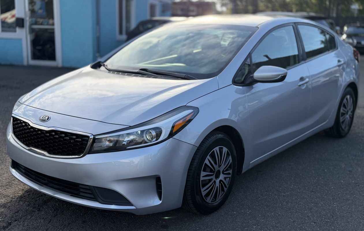 Used 2017 Kia Forte LX FWD image 7