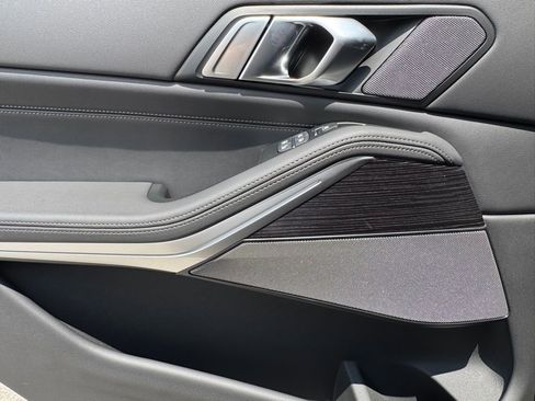 Used 2026 BMW X7 xDrive40i w/ M Sport Package image 20