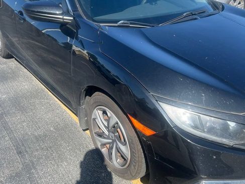 Used 2019 Honda Civic LX image 2
