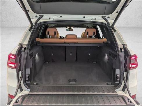 Used 2022 BMW X5 xDrive40i w/ Premium Package image 6