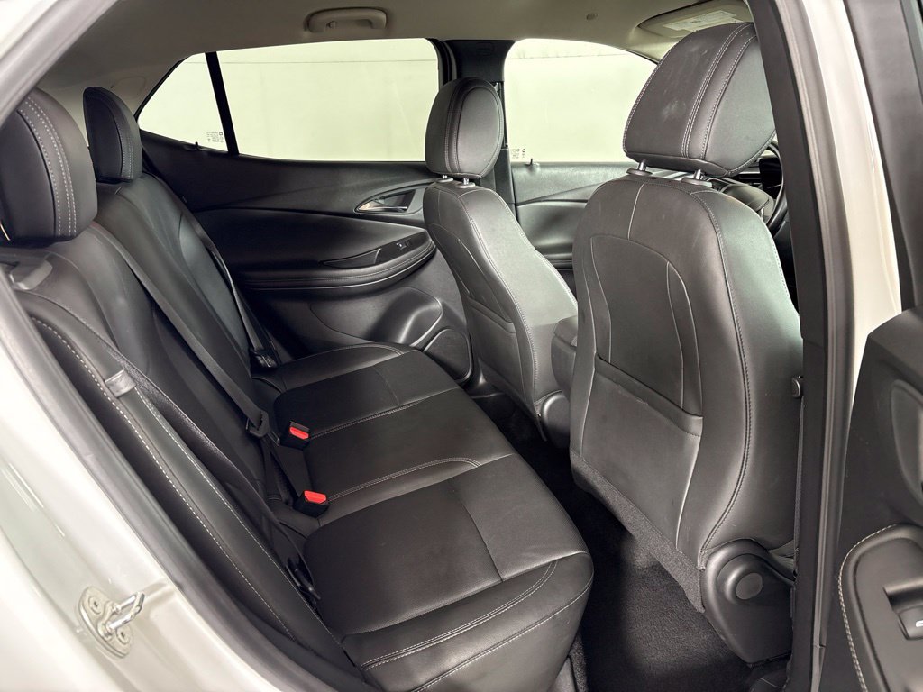 Used 2024 Buick Encore GX Sport Touring FWD image 19