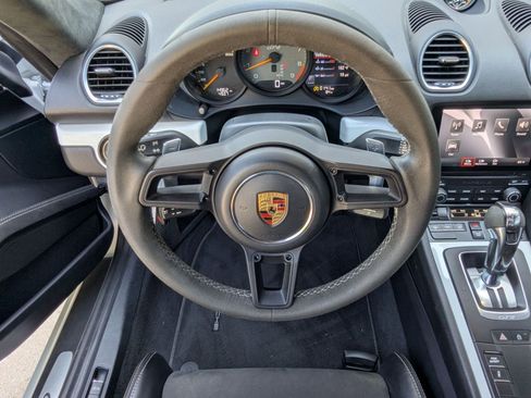 Used 2022 Porsche 718 Cayman GT4 RWD image 14