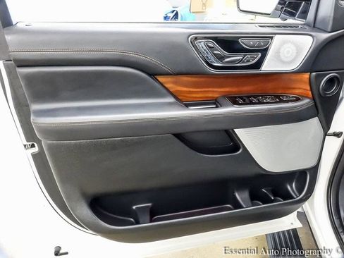 Used 2022 Lincoln Navigator L Black Label AWD/4WD image 24