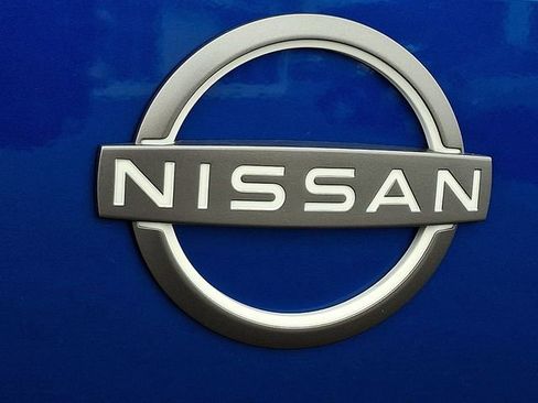 Used 2024 Nissan Frontier SV image 29