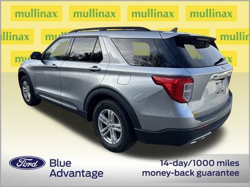 Used 2023 Ford Explorer XLT w/ Equipment Group 202A image 3