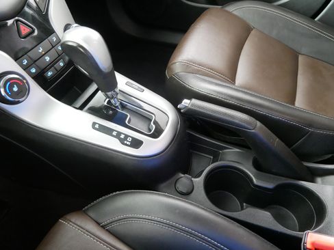 Used 2015 Chevrolet Cruze LT w/ RS Package image 24