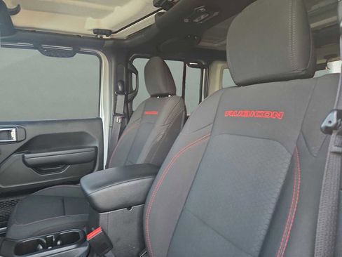 Used 2023 Jeep Wrangler Unlimited Rubicon image 23