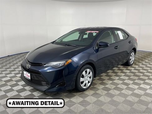 Used 2018 Toyota Corolla LE image 1
