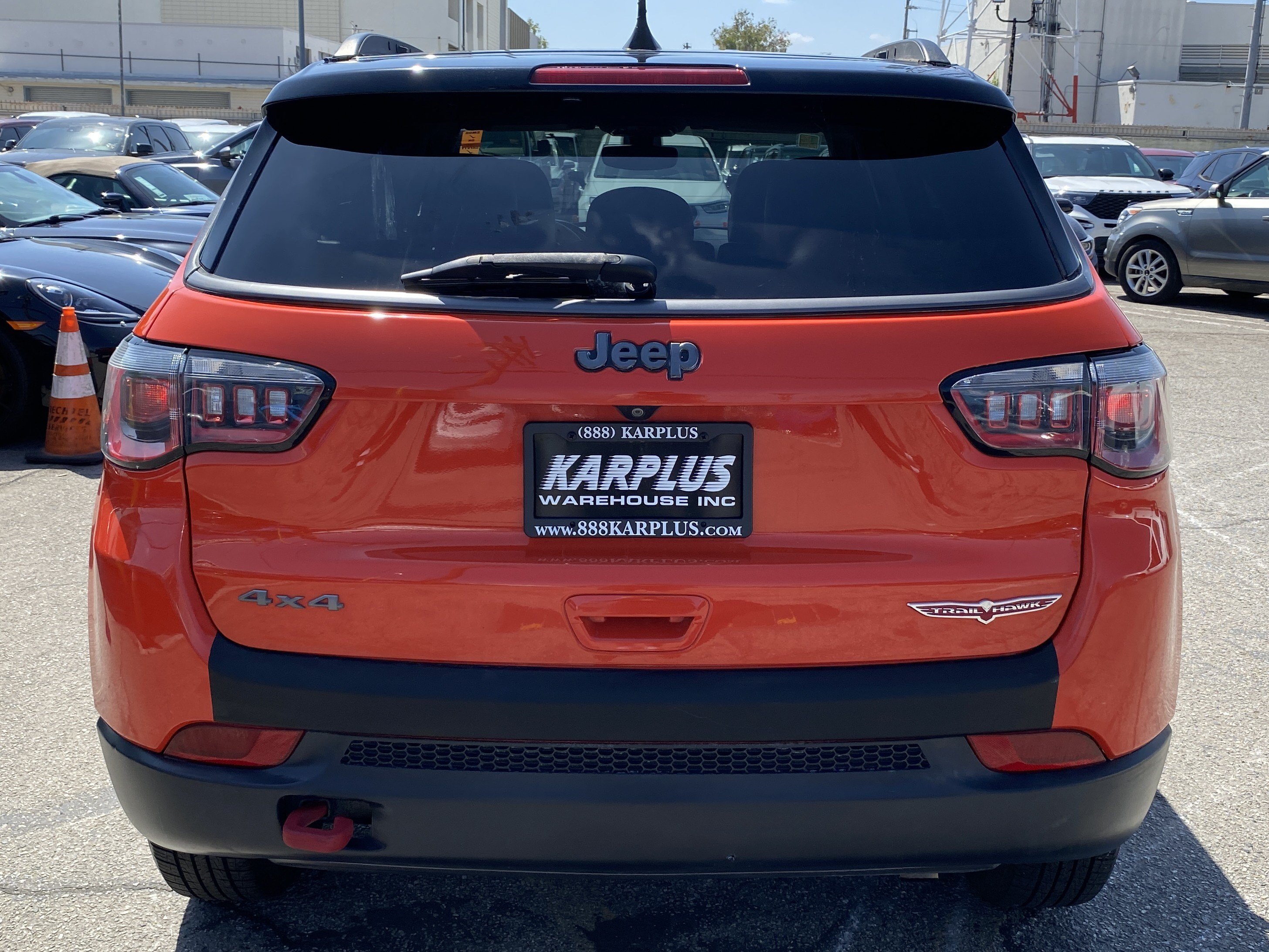 Used 2017 Jeep Compass Trailhawk w/ Leather Interior Group AWD/4WD image 11
