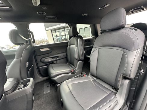 New 2027 Kia Telluride S image 16