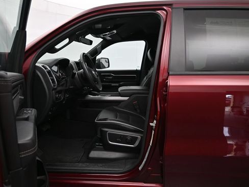 Used 2025 RAM 1500 Laramie AWD/4WD image 20