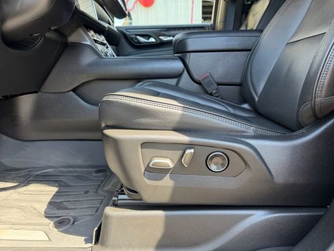 Used 2023 GMC Yukon XL Denali AWD/4WD image 25
