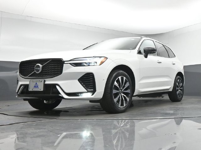 Used 2024 Volvo XC60 B5 Plus w/ Protection Package Premier AWD/4WD image 37