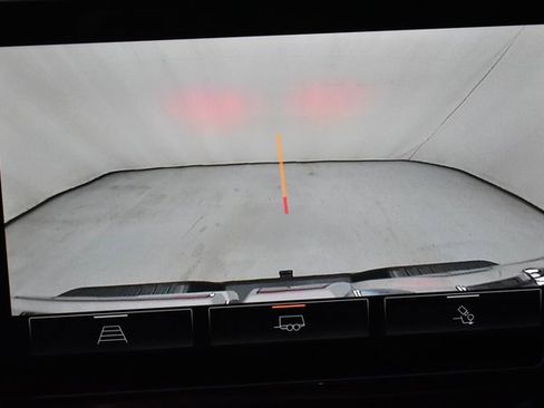 Used 2022 GMC Sierra 1500 Elevation w/ Preferred Package image 22