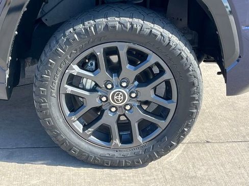 Used 2023 Toyota Tundra Platinum w/ Advanced Package image 9