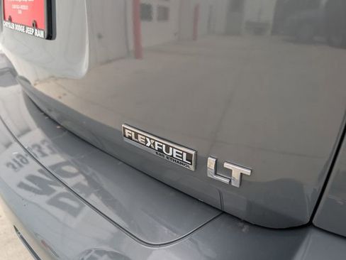 Used 2009 Chevrolet HHR LT FWD image 20