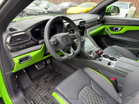 Used 2024 Lamborghini Urus S image 9