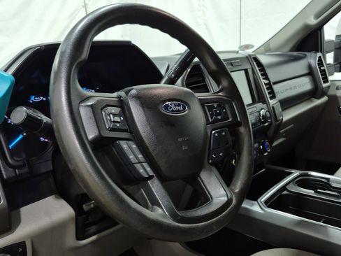 Used 2019 Ford F250 XLT w/ XLT Premium Package image 11