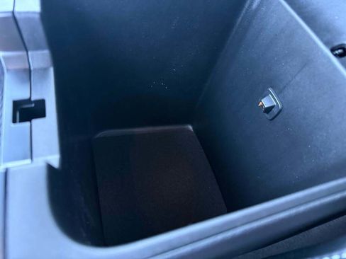 New 2026 Jeep Grand Cherokee Altitude image 32