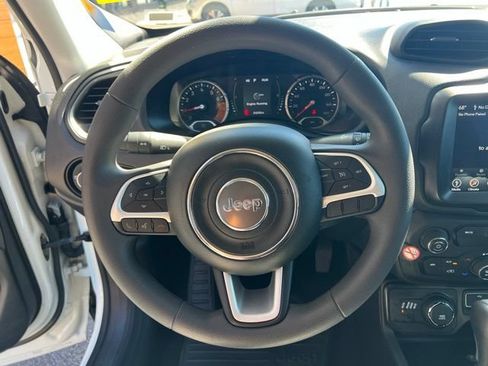 Used 2023 Jeep Renegade Latitude AWD/4WD image 10