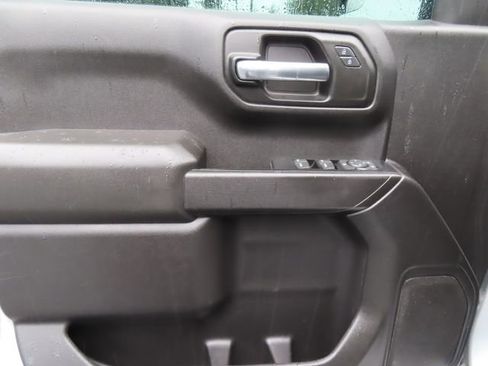 Used 2019 Chevrolet Silverado 1500 Custom Trail Boss w/ Custom Convenience Package image 12