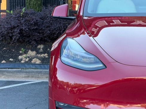 Used 2021 Tesla Model Y Long Range AWD/4WD image 4
