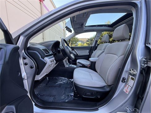 Used 2018 Subaru Forester 2.5i Premium w/ All-Weather Package AWD/4WD image 7