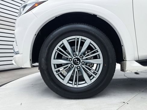 Used 2024 INFINITI QX80 Luxe image 15