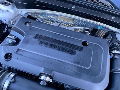 Used 2024 Buick Envision Sport Touring image 34