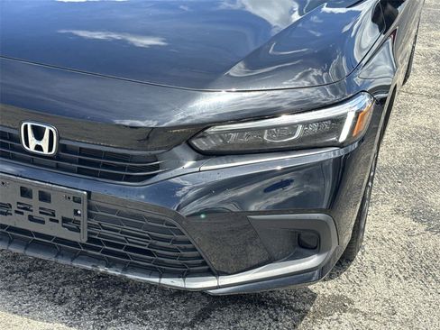 Used 2023 Honda Civic EX image 9