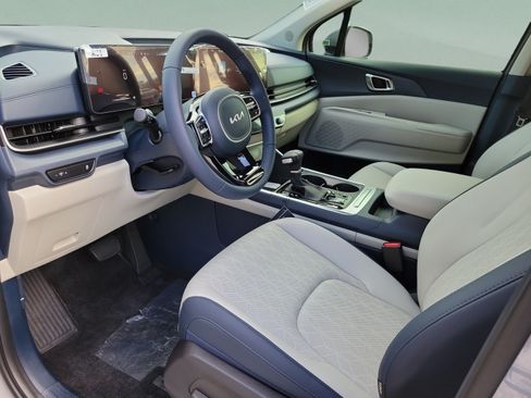 New 2026 Kia Carnival EX FWD image 14