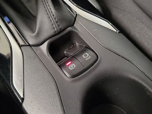 Certified 2024 Toyota Corolla Cross LE w/ Moonroof Package image 28