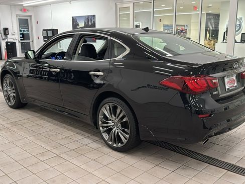 Used 2019 INFINITI Q70 Luxe image 7