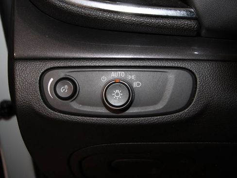 Used 2018 Buick Encore Preferred FWD image 9