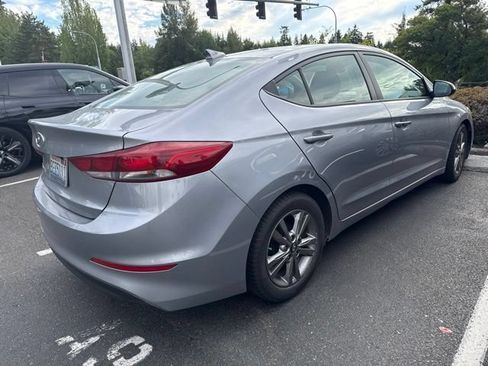 Used 2017 Hyundai Elantra Value Edition FWD image 4