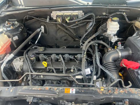 Used 2012 Ford Escape XLT image 33