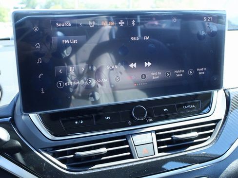 New 2025 Nissan Altima 2.5 SR image 3