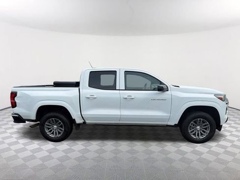 Used 2025 Chevrolet Colorado LT RWD image 4