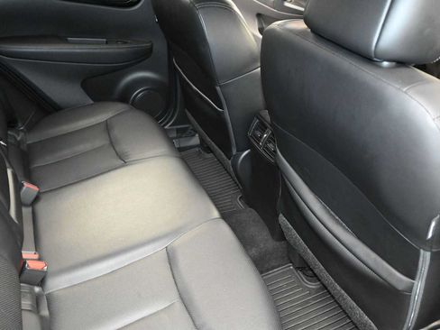 Used 2022 Nissan Rogue Sport SL AWD/4WD image 26