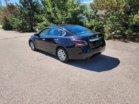Used 2015 Nissan Altima 2.5 S w/ Power Driver Seat Package FWD image 8