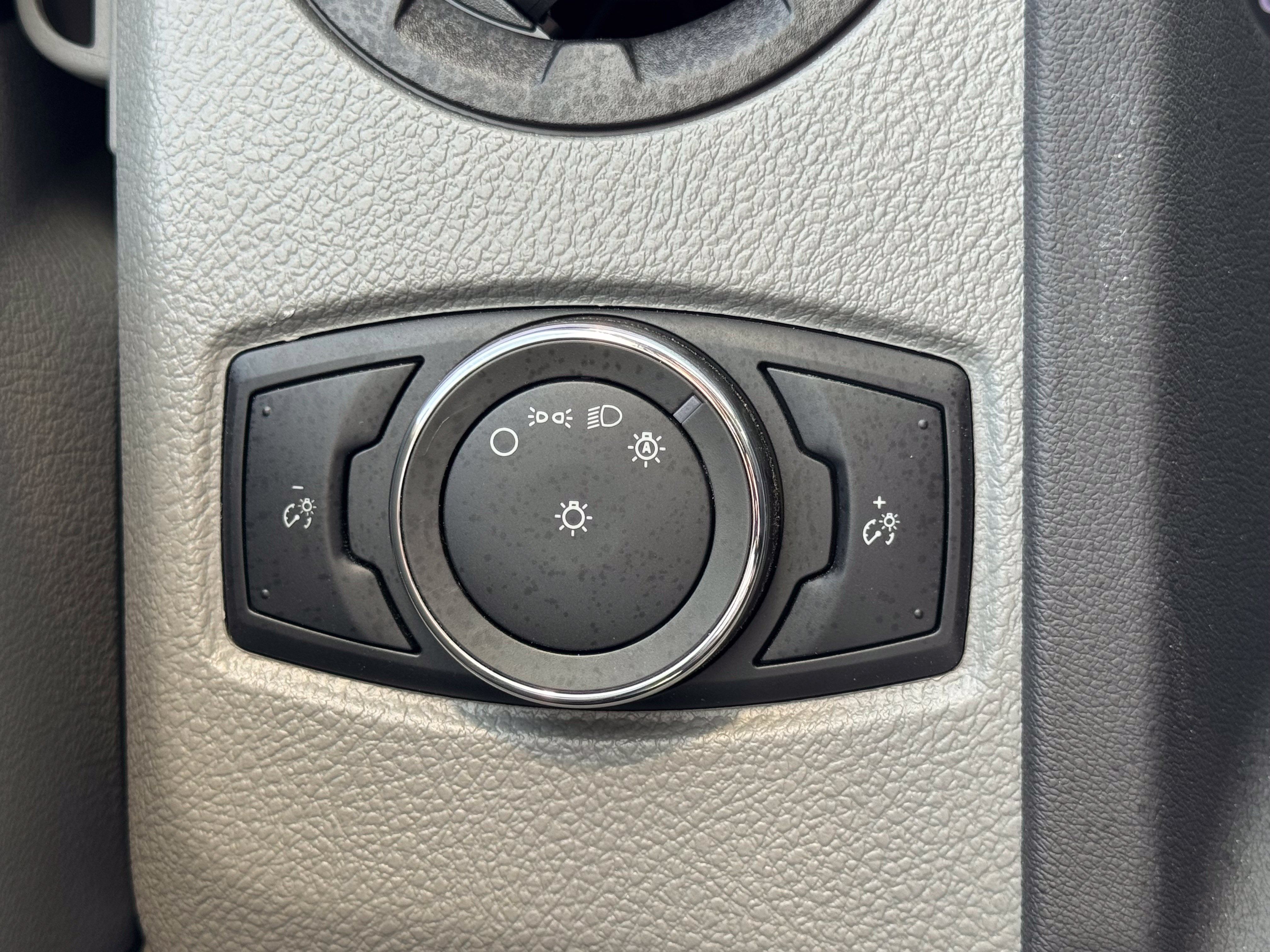 Used 2023 Ford E-450 and Econoline 450 Super Duty w/ Power Windows & Locks Group RWD image 50