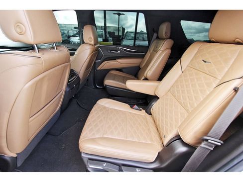 Used 2022 Cadillac Escalade Sport w/ Touring Package image 7