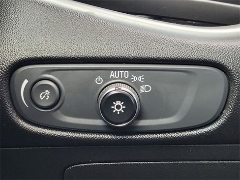 Used 2023 Chevrolet Malibu LT image 12