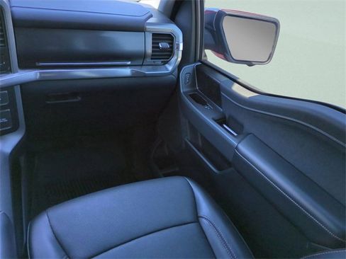 Used 2021 Ford F150 Lariat w/ Tow Technology Package image 17