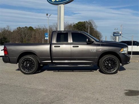 Used 2016 RAM 1500 Express image 2