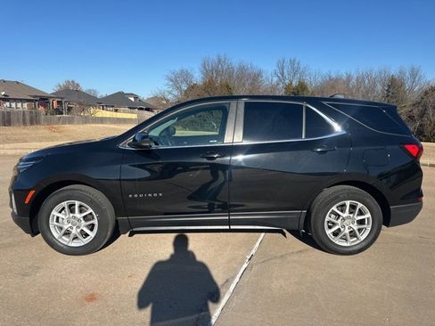 Certified 2023 Chevrolet Equinox LT image 2