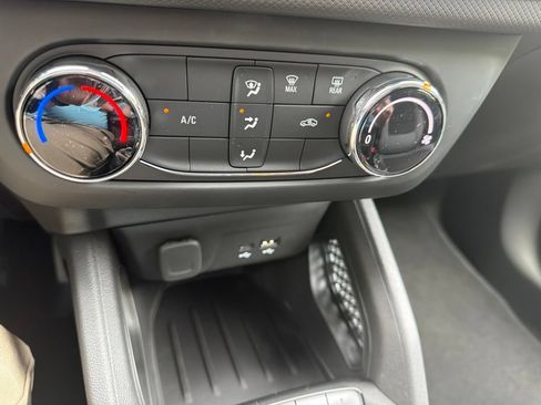 New 2026 Chevrolet TrailBlazer LS w/ LS Convenience Package AWD/4WD image 19