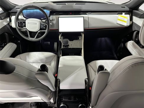 New 2026 Land Rover Range Rover Sport SE image 10